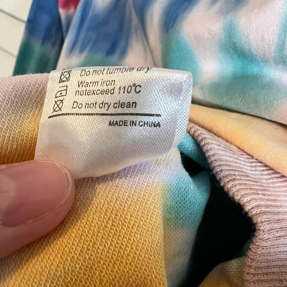 Lola & the Boys - Dip Dye Tie Dye Ruffle Sweatshirt - Girl’s Size M - Picture 7 of 7